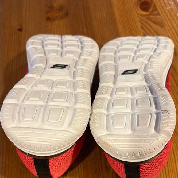 Skechers Red and Black lite-weight Athletic Shoes Breathable Knit Design - Picture 10 of 11